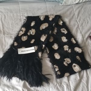 Fuzzy Cheetah Scarf Urban Outfitters NWT